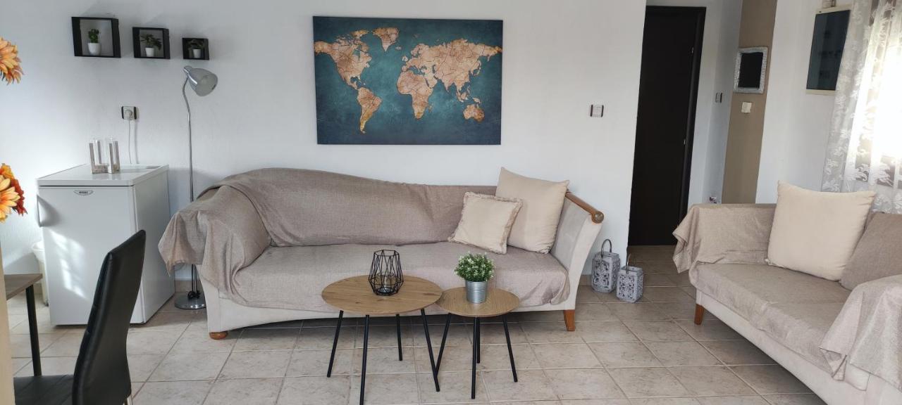 Maria'S Luxury Apartment คัสซานเดรีย ภายนอก รูปภาพ